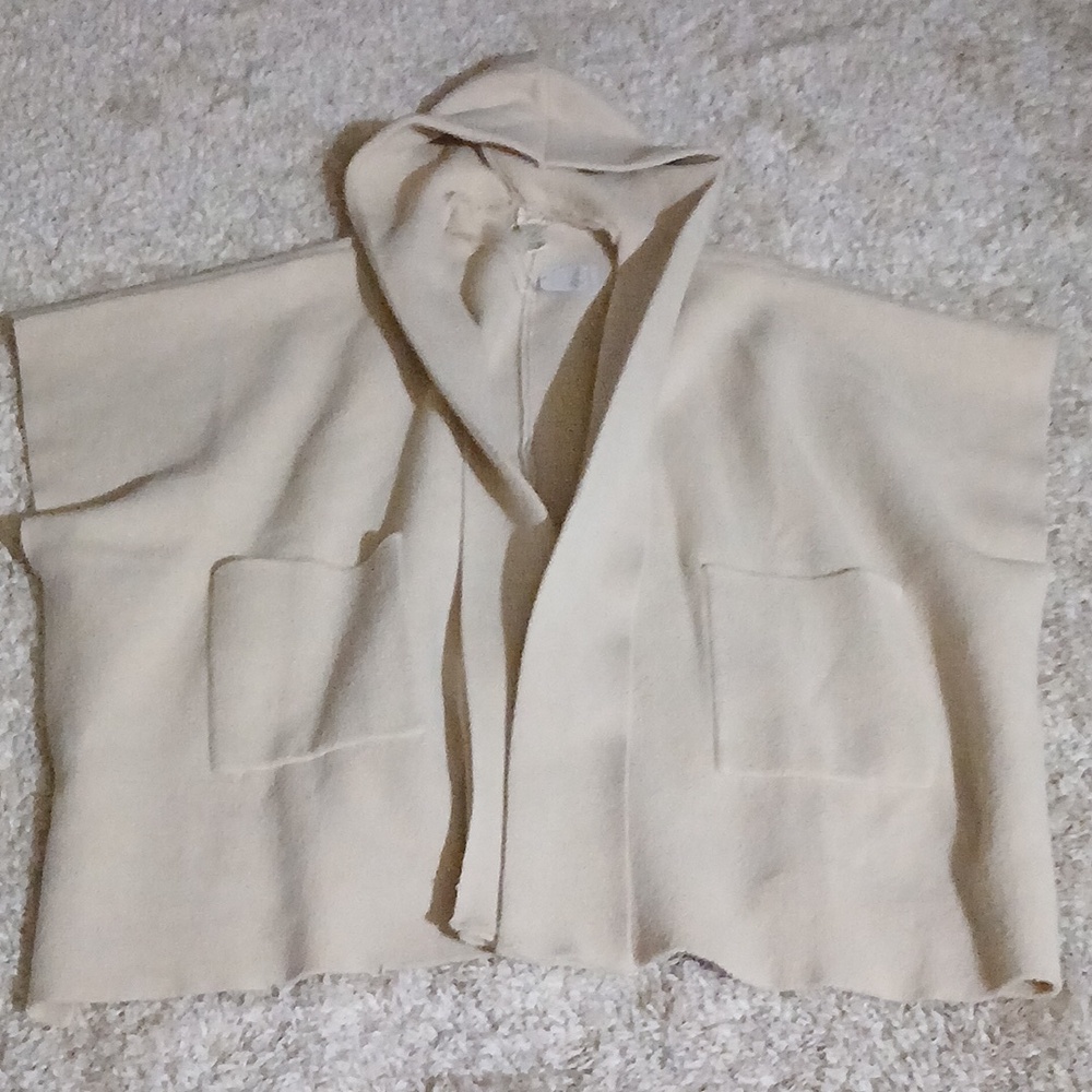 NWT FREE PEOPLE HOODED SHAWL